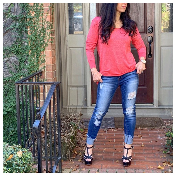 ✨LAST ONE✨PARIS✨CHIC sparkly chic Holiday sweater - Picture 5 of 8